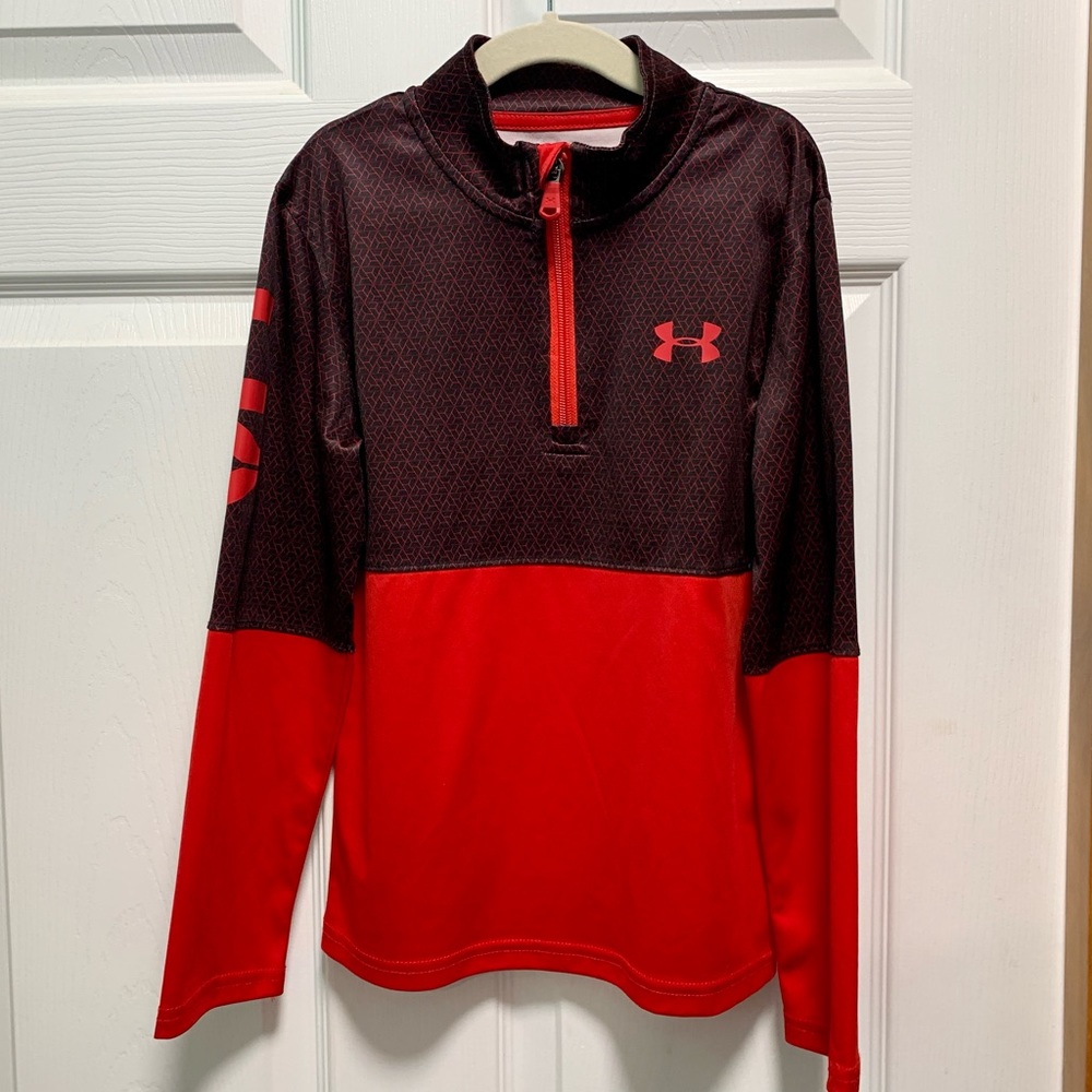Boys Under Armour moisture wicking 3/4 zip jacket